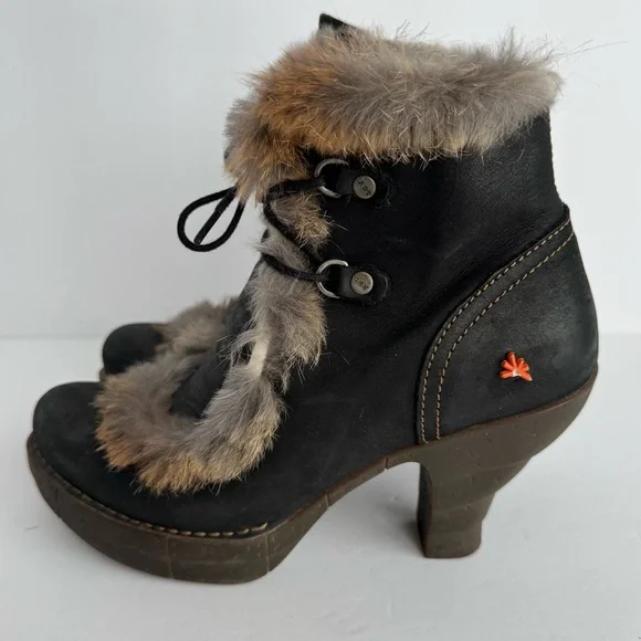 The Art Company Nubuck Leather Lace-Up Ankle Boots Sz 37 US 6.5 Heeled Fur Trim - Picture 8 of 16